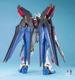 BANDAI GUN83299 GUNPLA MG 1/100 STRIKE FREEDOM GUNDAM -Bandai Boutique fb
