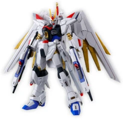 BANDAI HGCE 1/144 Mighty Strike Freedom Gundam