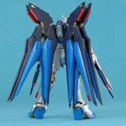 BANDAI GUNPLA MG 1/100 GUNDAM STRIKE FREEDOM EXTRA FINISH VER. -Bandai Boutique mg zgmf x20a strike freedom gundam extra finish ver 02